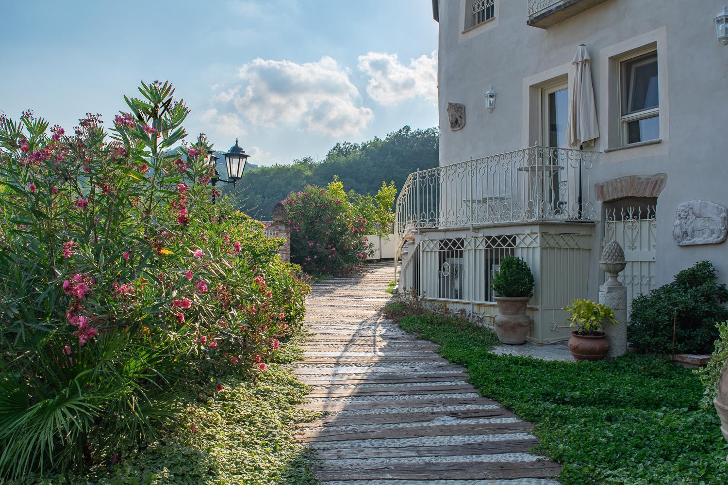 Ai Leoni Ruggenti - Suite Dei Tesori Antichi In Monferrato Ottiglio Bagian luar foto